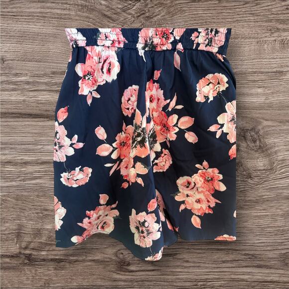 Band of gypsies Adj Straps Navy Pink Floral Smocked Back Bodice Romper.  XS - Picture 6 of 8